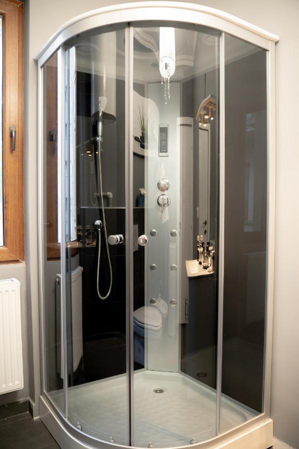 Luxury Down Town Apartment Bukares Bagian luar foto